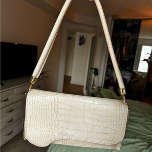 Basic white croc purse